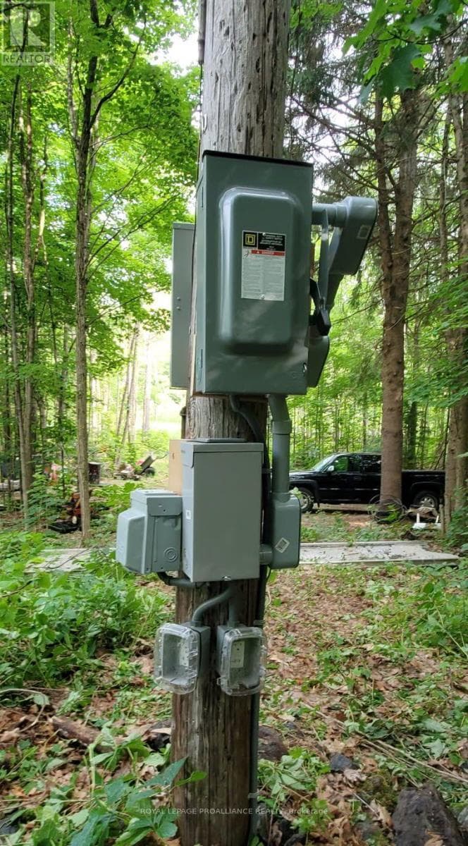 8 CLARK LINE ROAD photo 4