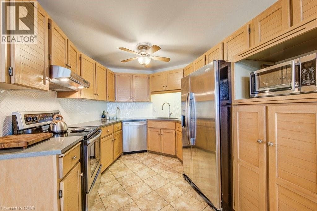 24 MARILYN Drive Unit# 704 photo 5