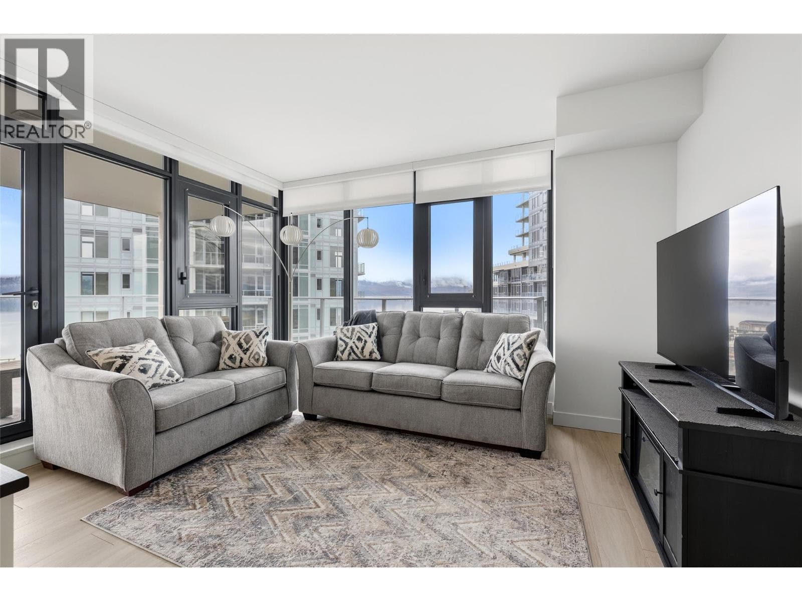 3699 Capozzi Road Unit# 811 photo 4