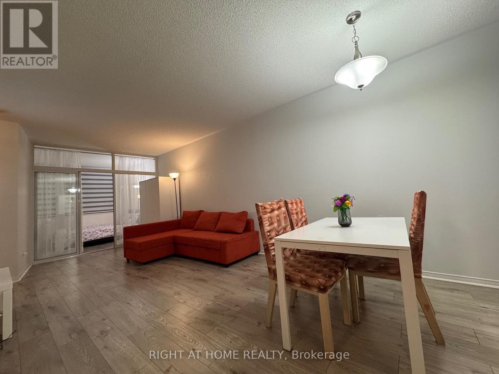 212 - 7378 YONGE STREET photo 3