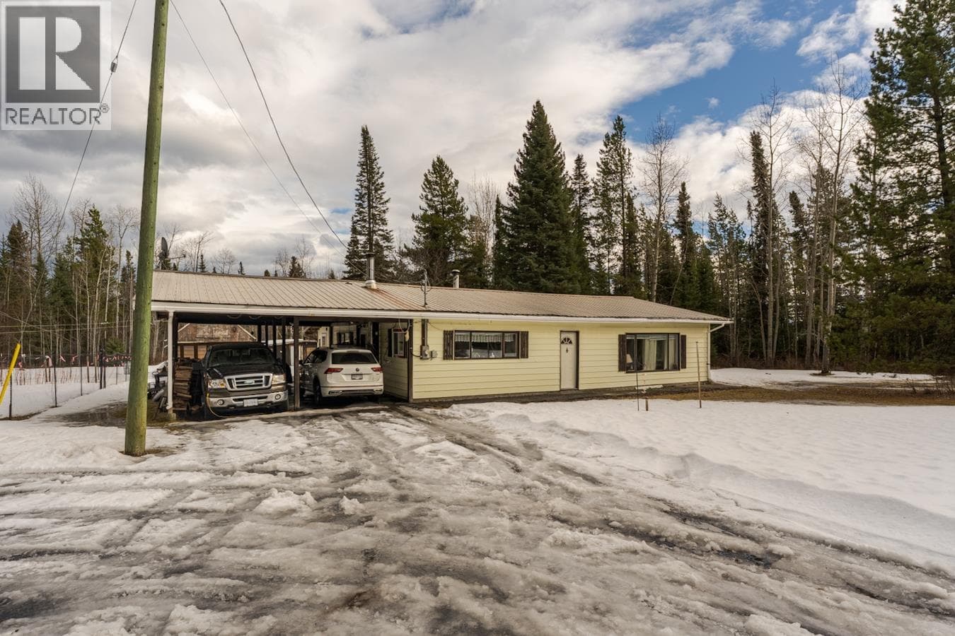 3 bed 1 bath single family at 20770 CARIBOO HIGHWAY — $284,000