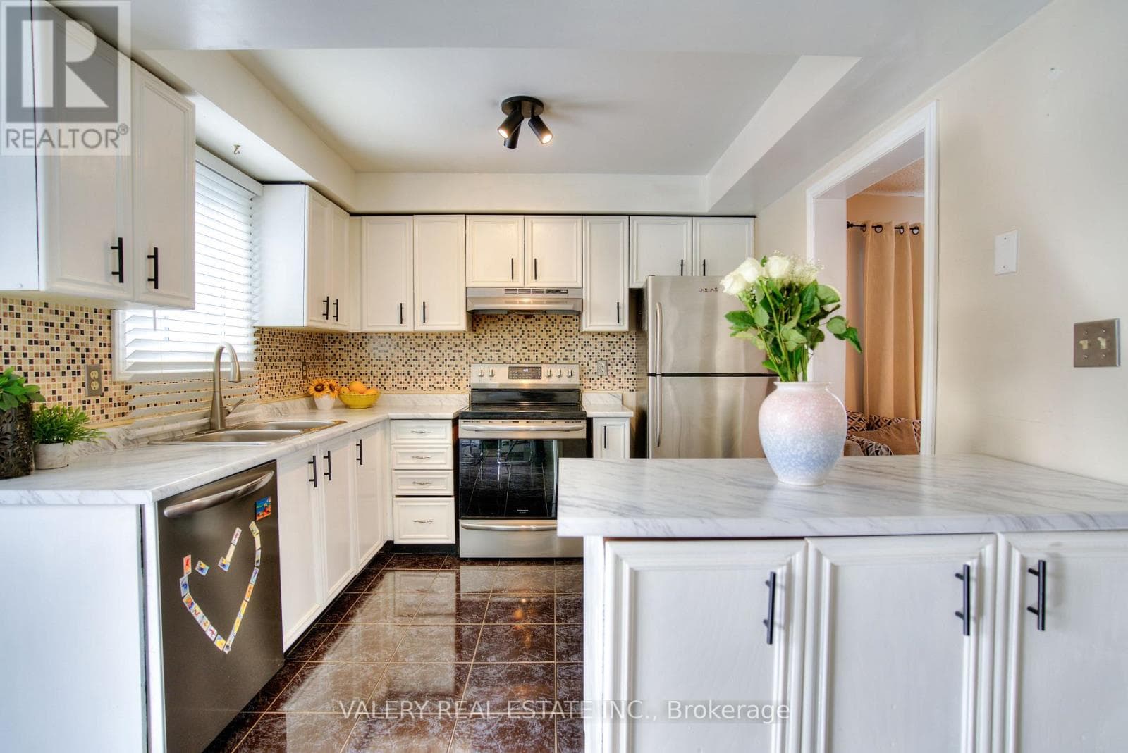 848 ATTERSLEY DR DRIVE photo 3