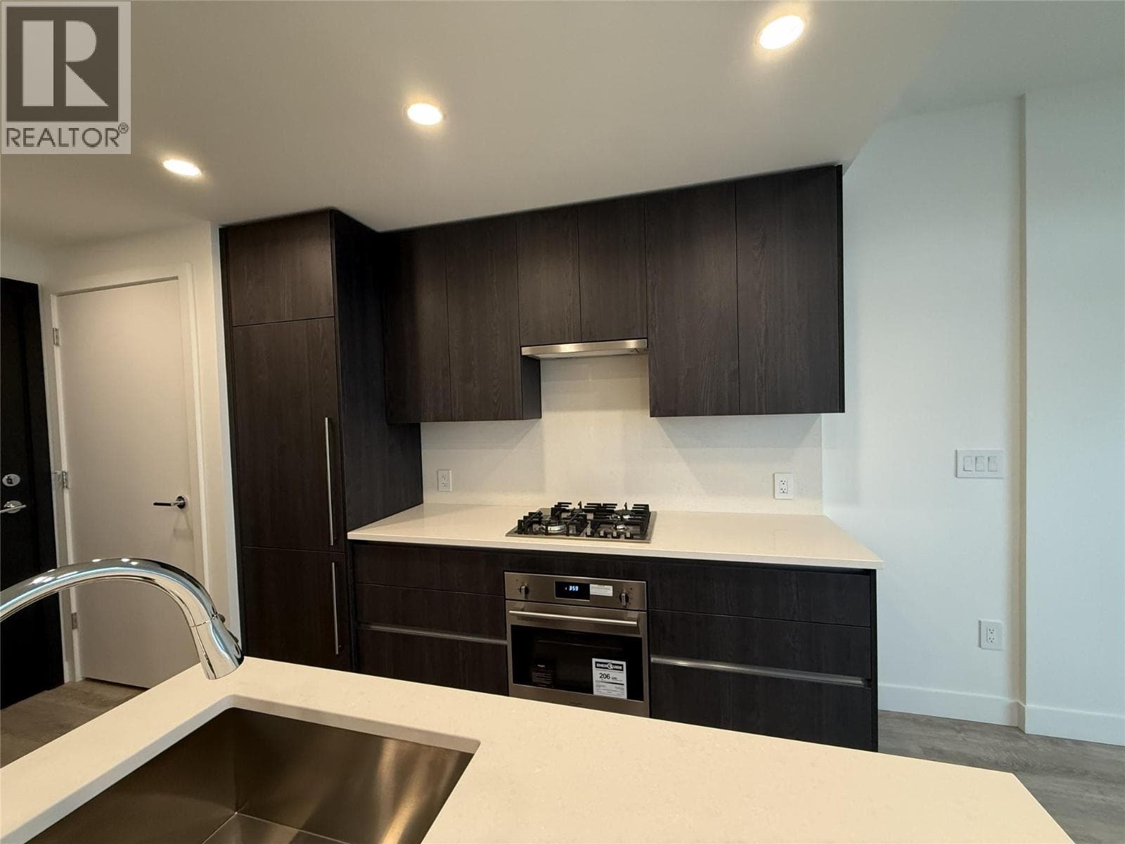 1626 Water Street Unit# 3405 photo 5