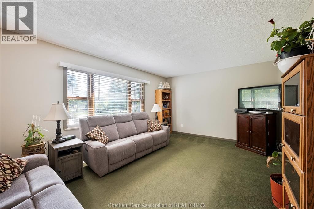 13471 JANE STREET photo 4