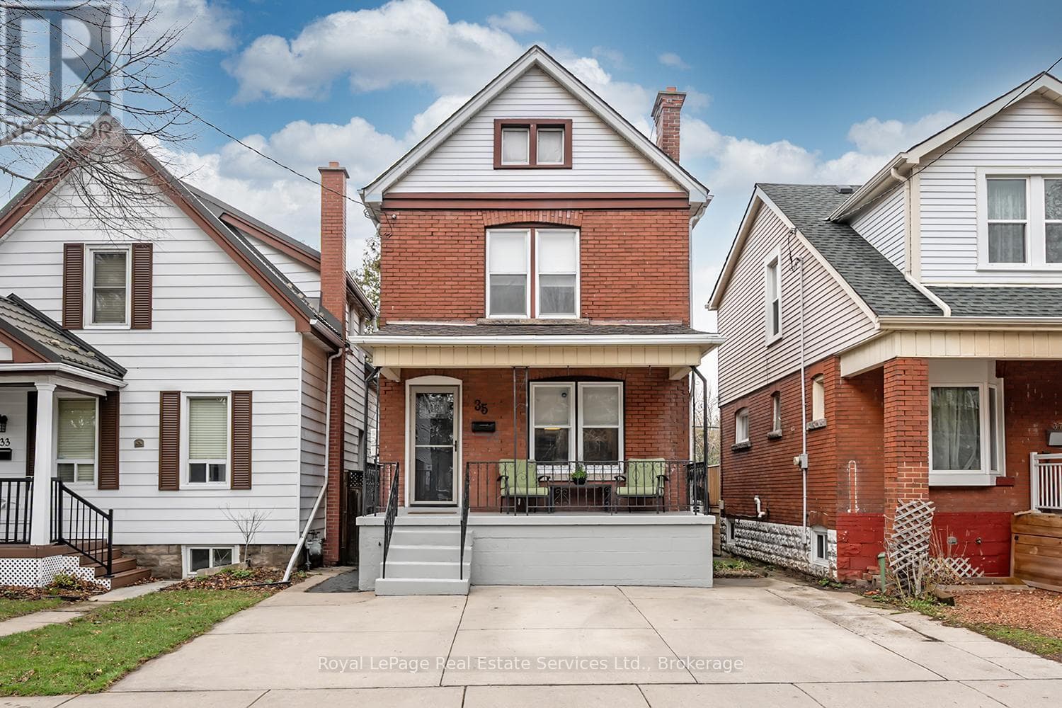 3 bed 2 bath single family at 35 PARK ROW N — $589,900