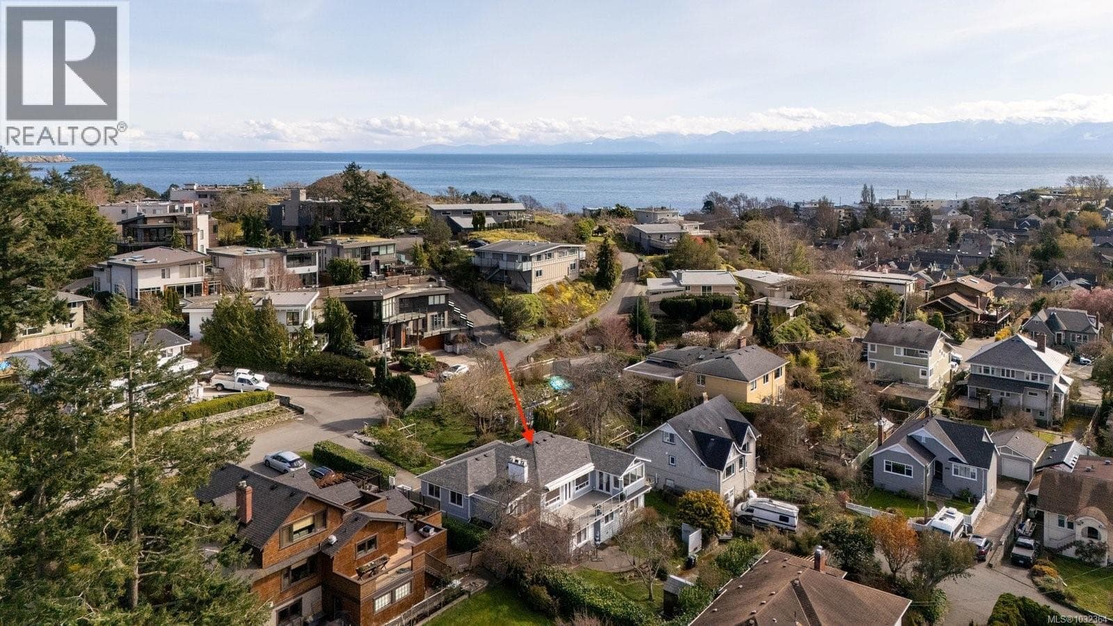 5 bed 4 bath single family at 310 Windermere Pl — $1,950,000