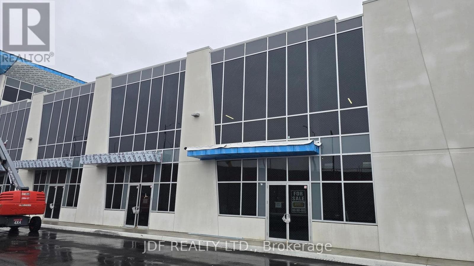 industrial at 6 - 435 CITYVIEW BOULEVARD — $2,362,305