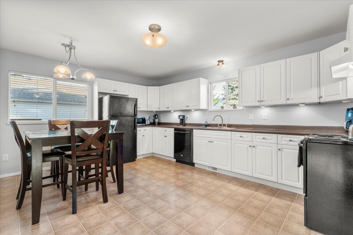 46329 STRATHCONA ROAD, Fairfield Island photo 3