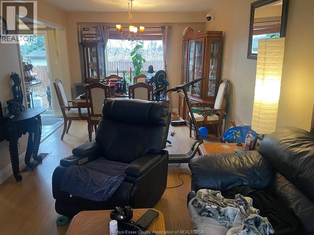 1010 LEMONWOOD CRESCENT photo 2