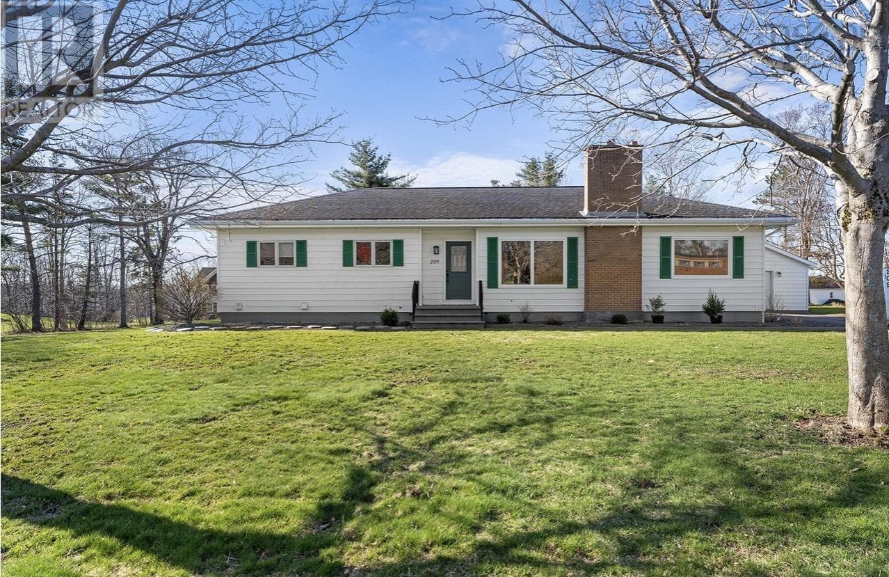 209 Louise Street photo 2