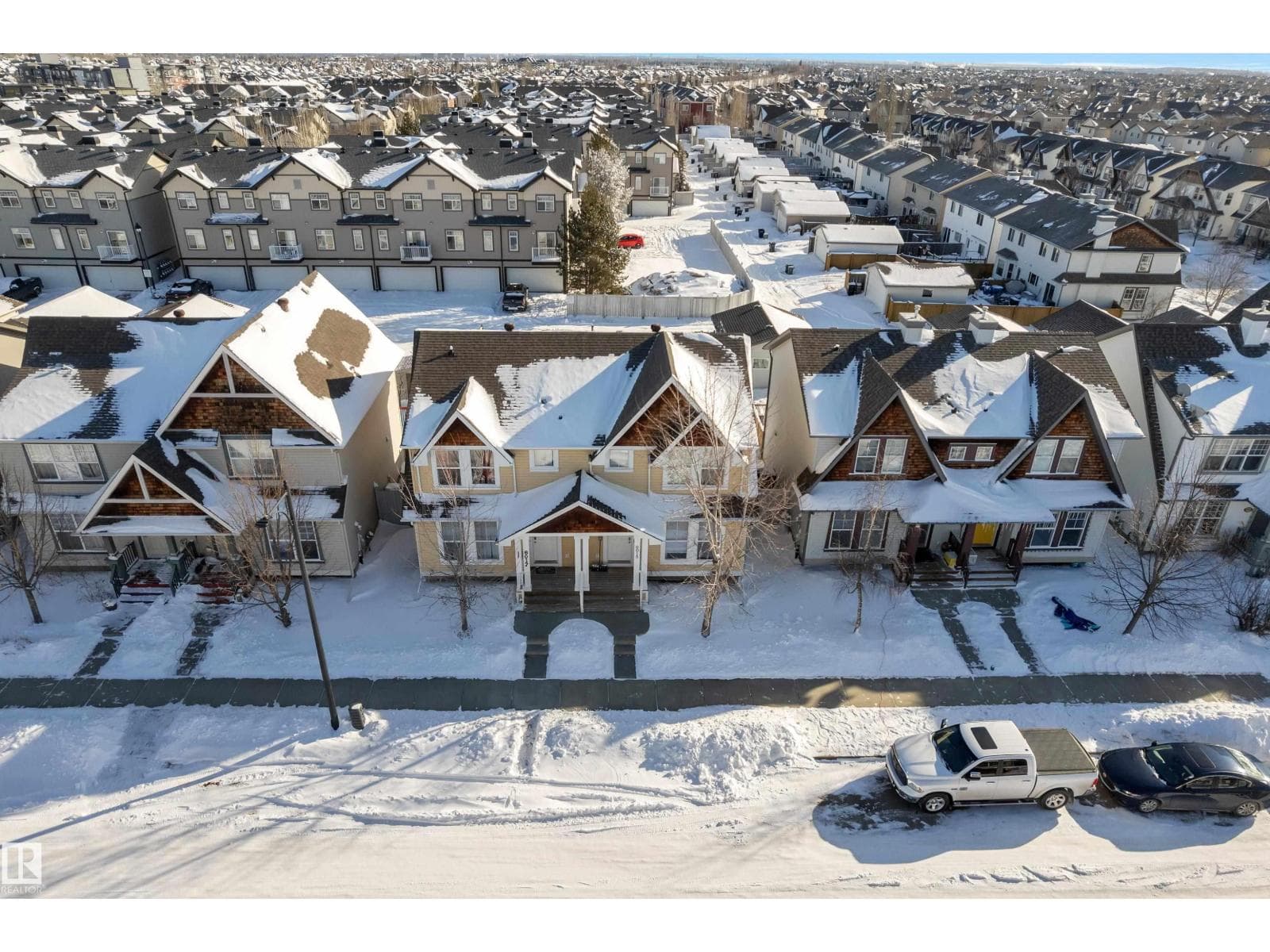 6017 213 ST NW photo 4