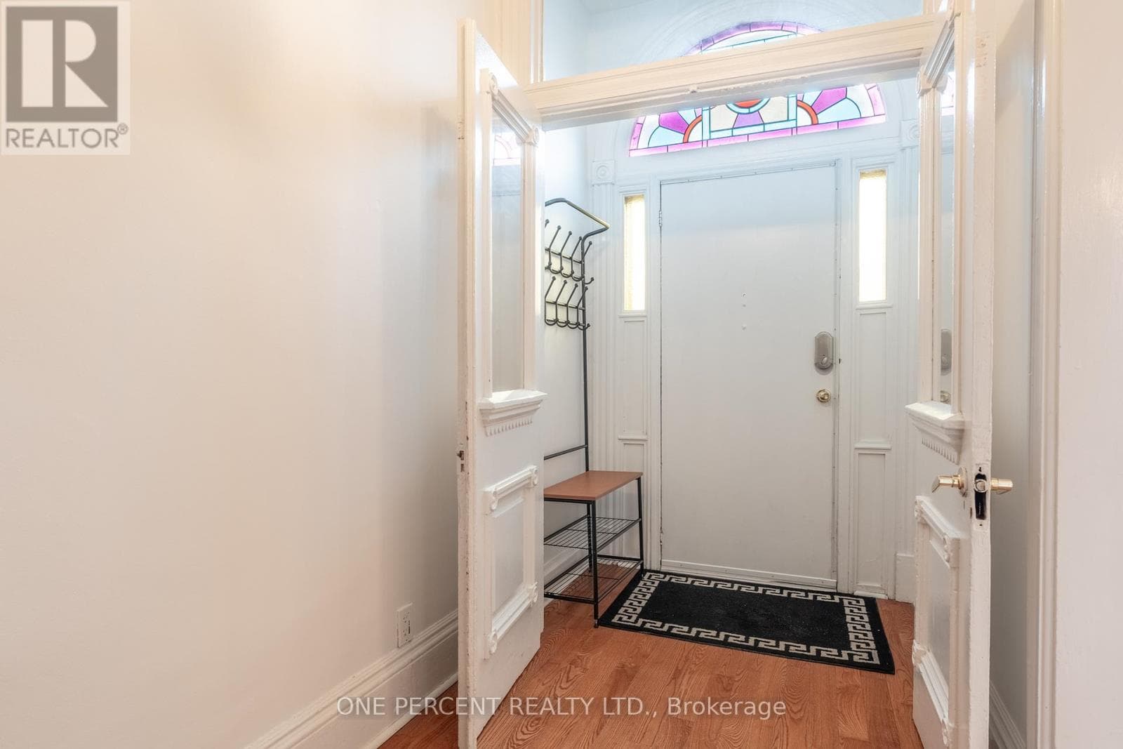 198 BAY STREET N photo 5