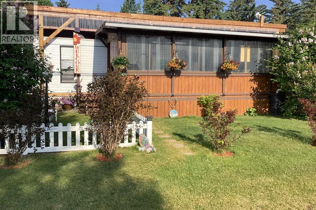 1 bed 1 bath single family at 76, 12030 Twp Rd 422 — $99,900