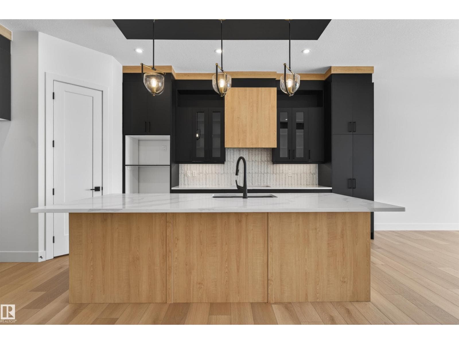 27 ROSEWOOD WY photo 5
