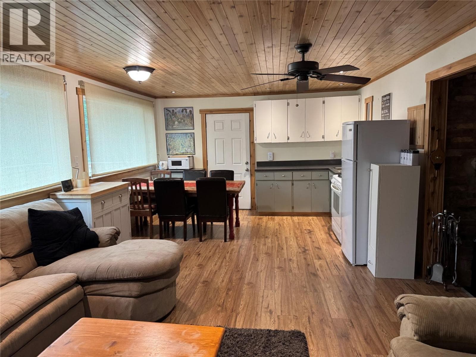 6453 Pinaus Lake Road photo 3