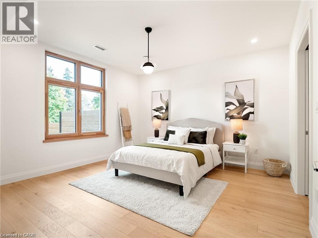 98 ELGIN Street photo 5