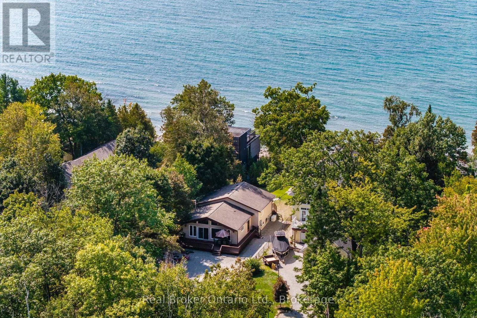 1948 TINY BEACHES ROAD S photo 2