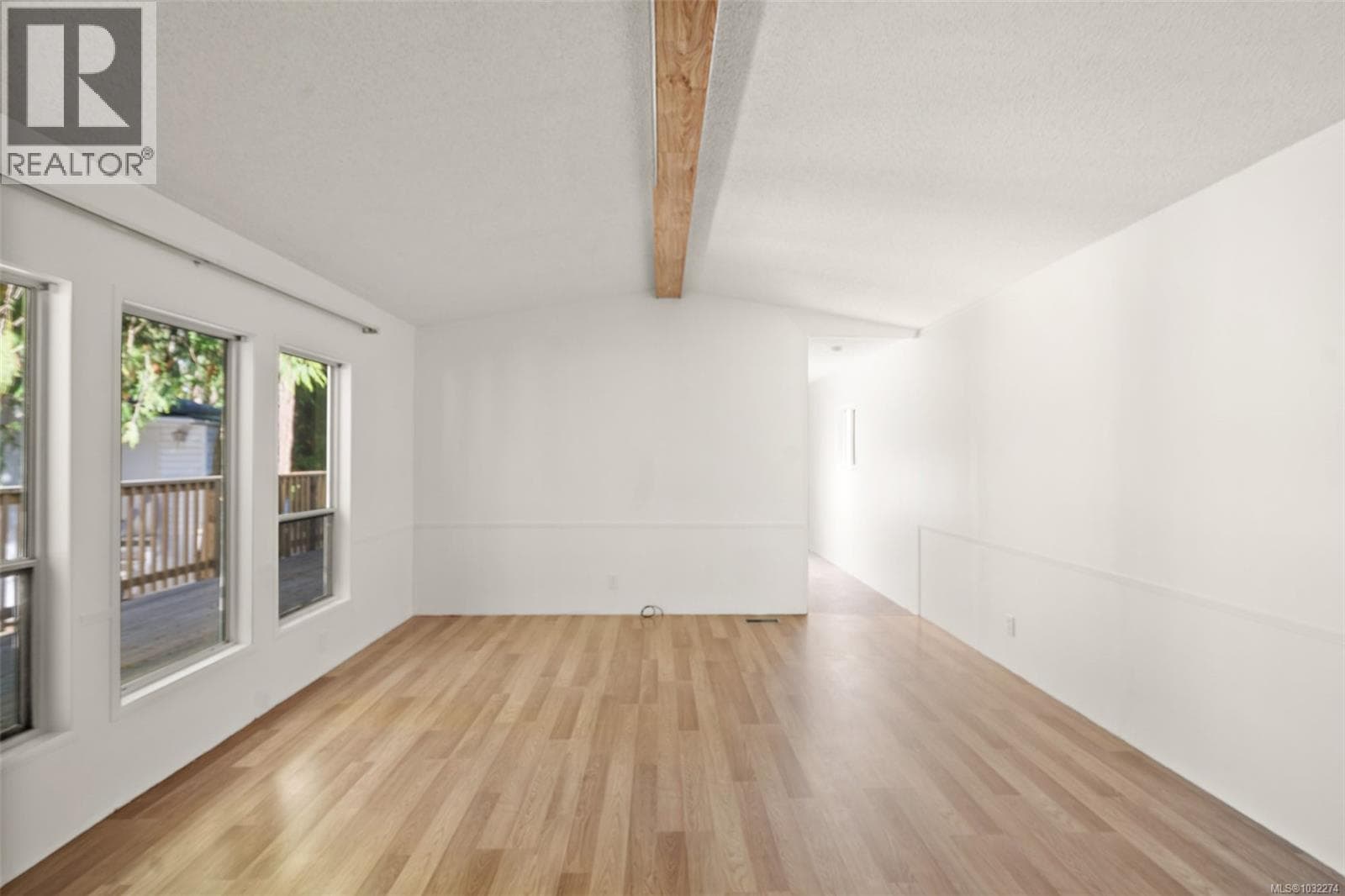 5 2741 Stautw Rd photo 4