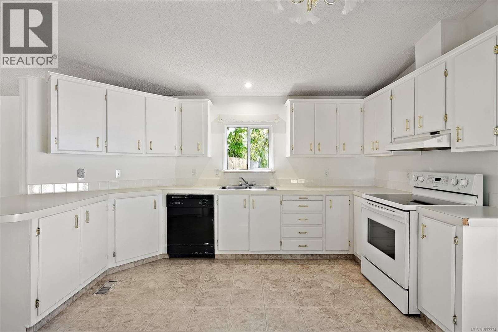 5 2741 Stautw Rd photo 5