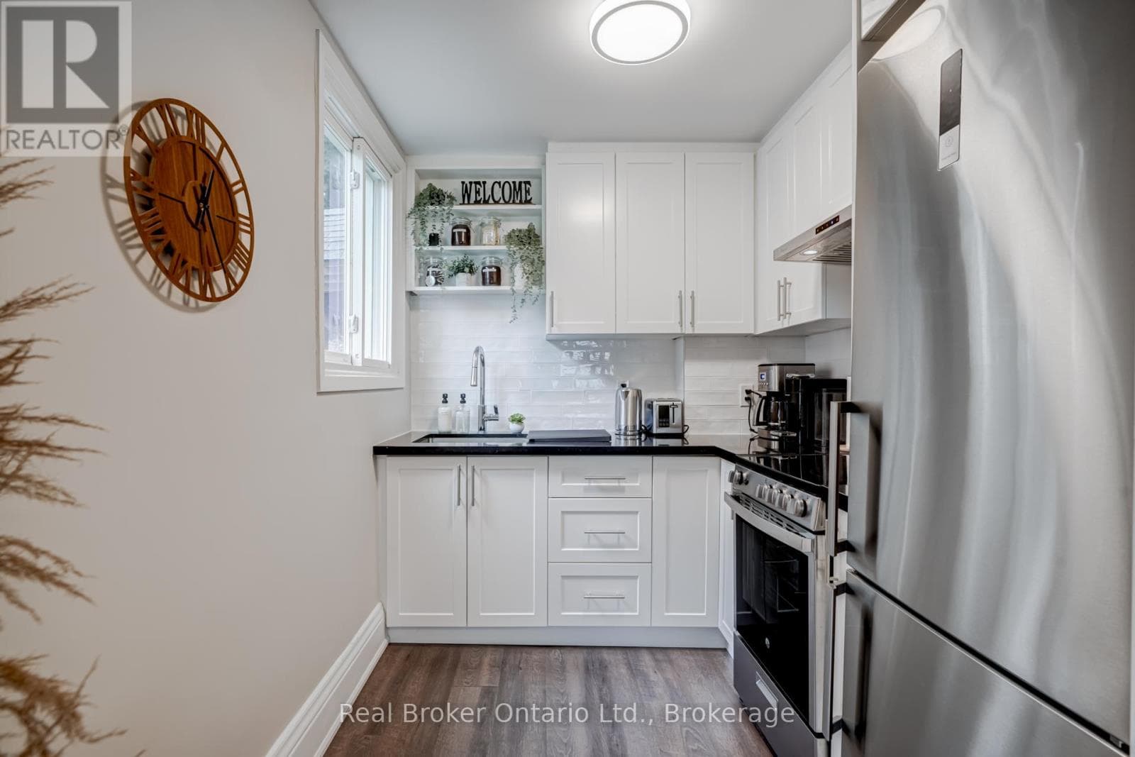 66 NOTTAWASAGA STREET photo 5