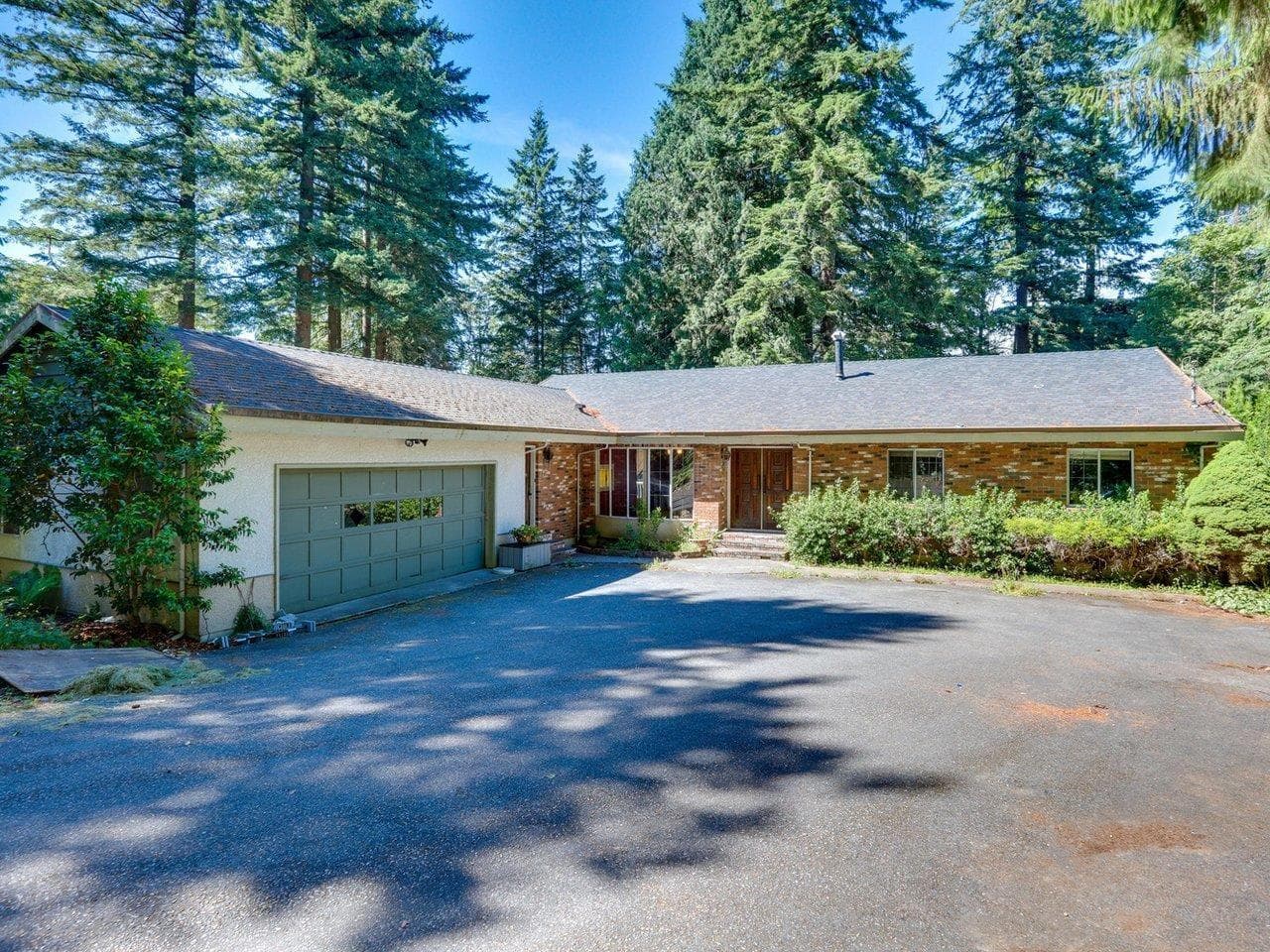 13563 28 AVENUE photo 3