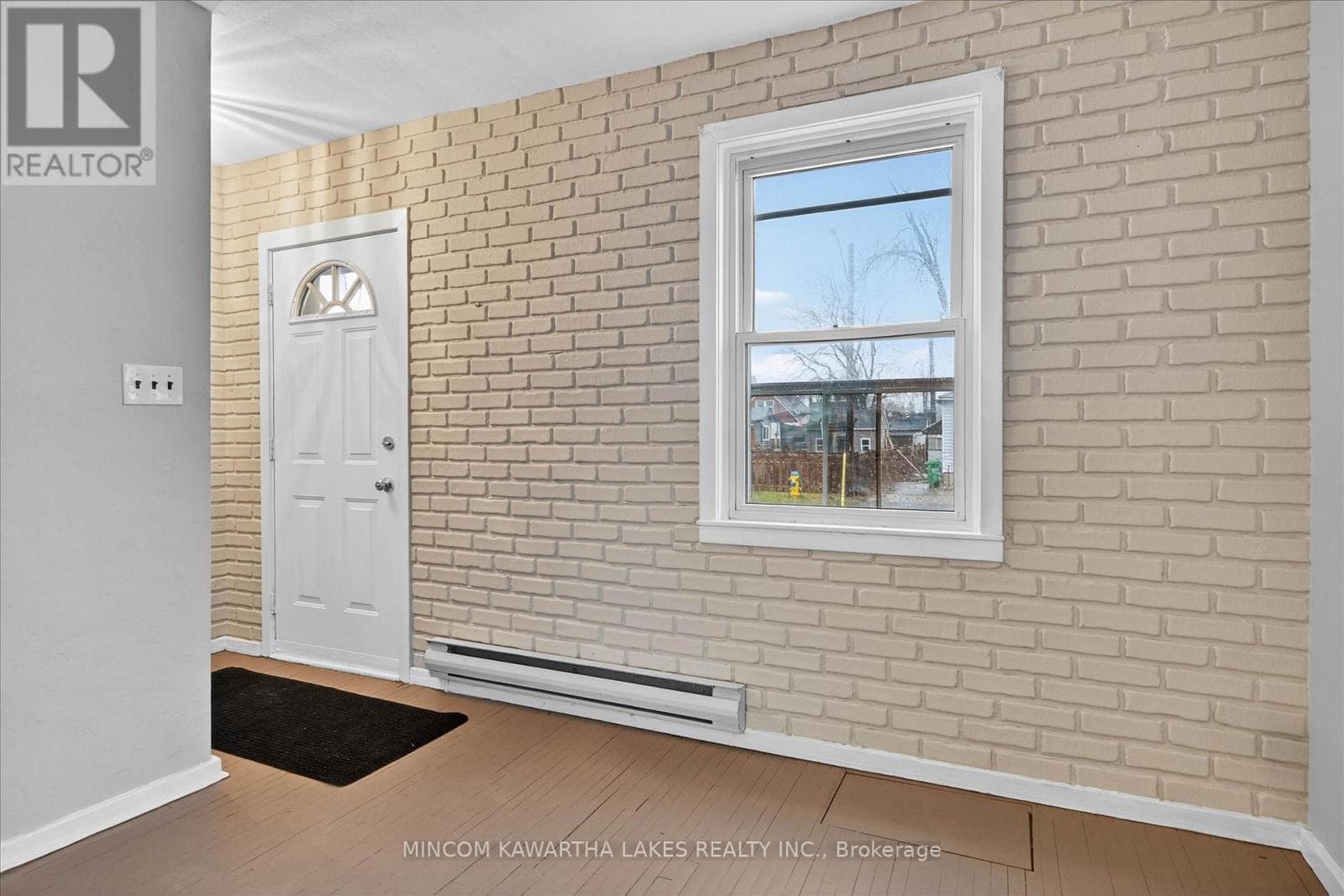 452 HAMILTON STREET photo 4