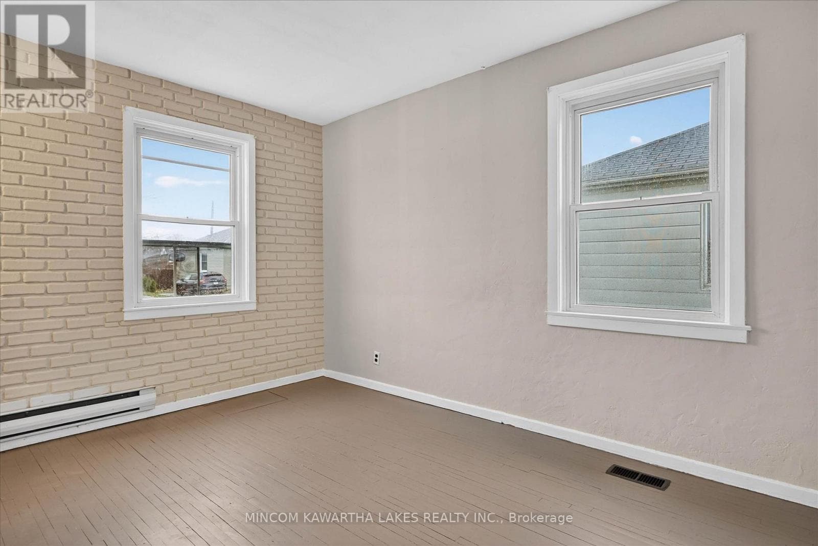 452 HAMILTON STREET photo 5