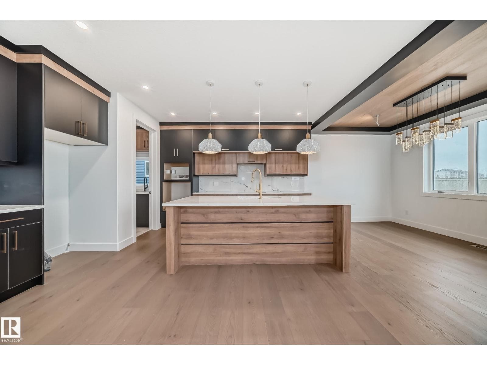 8414 223 A ST NW NW photo 3