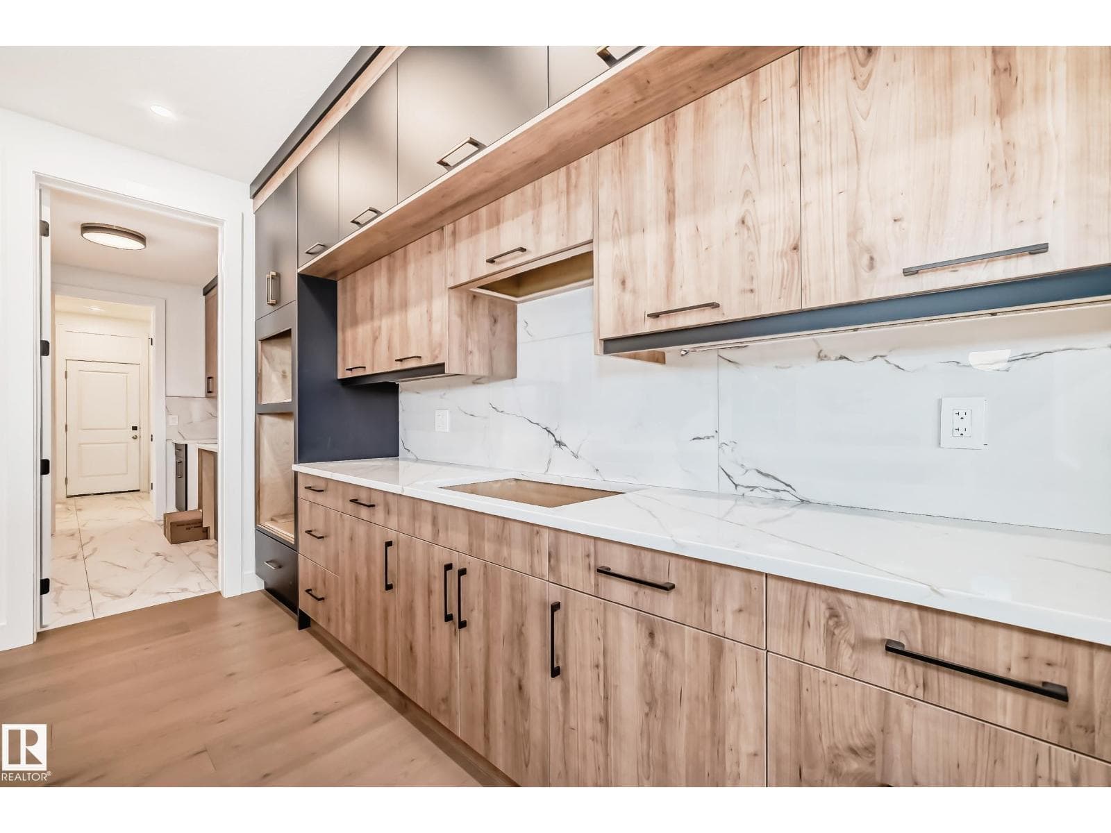 8414 223 A ST NW NW photo 4