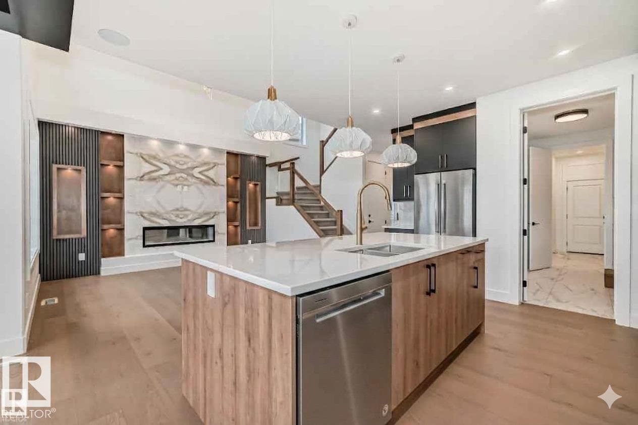 8414 223 A ST NW NW photo 5