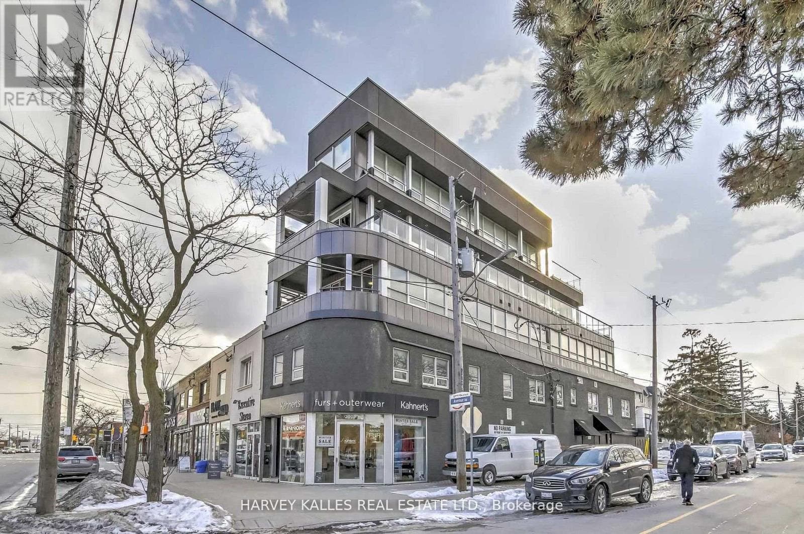 2078 AVENUE ROAD photo 2