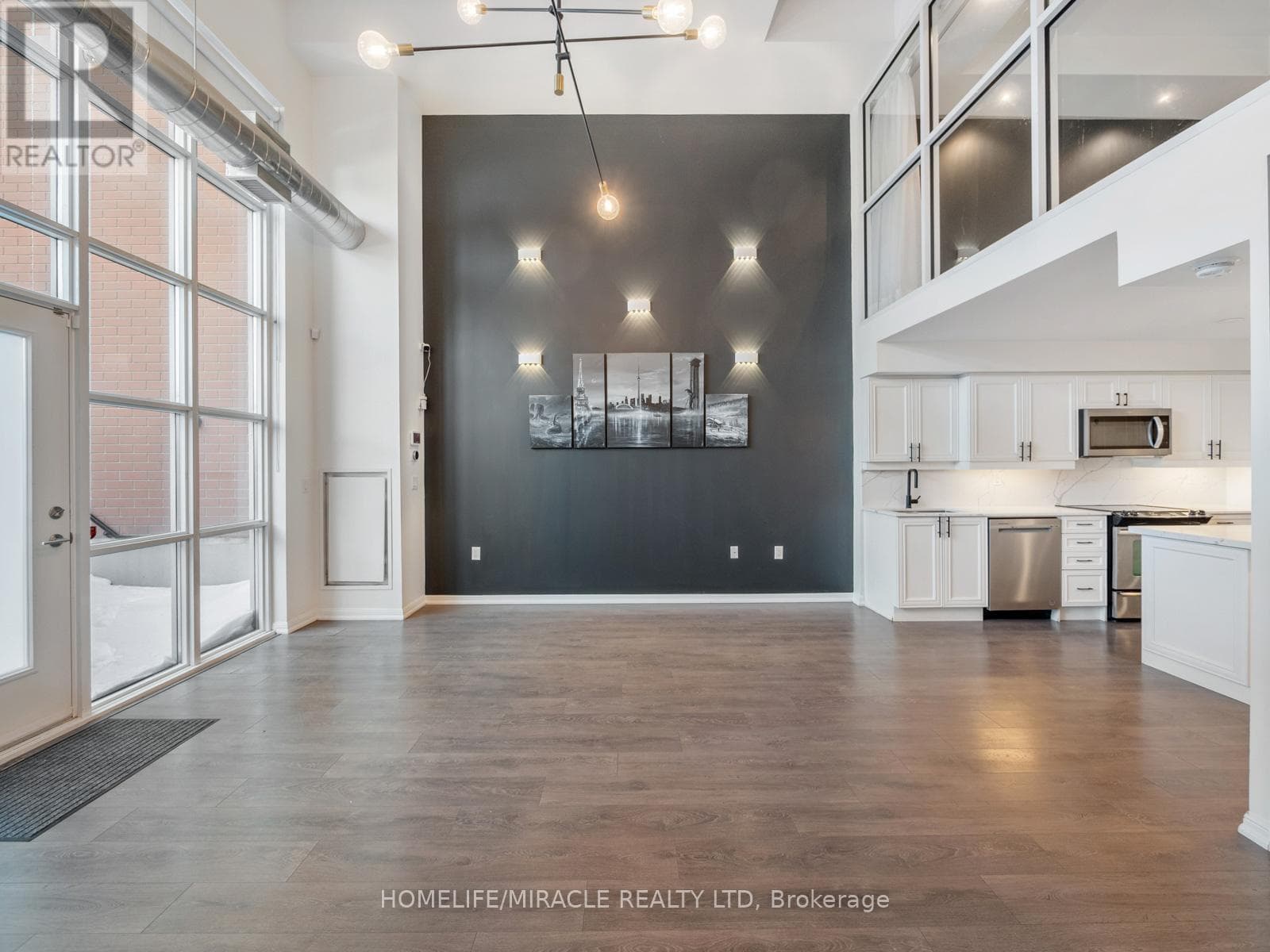 4 bed 3 bath single family at 103 - 125 WESTERN BATTERY ROAD — $1,620,000