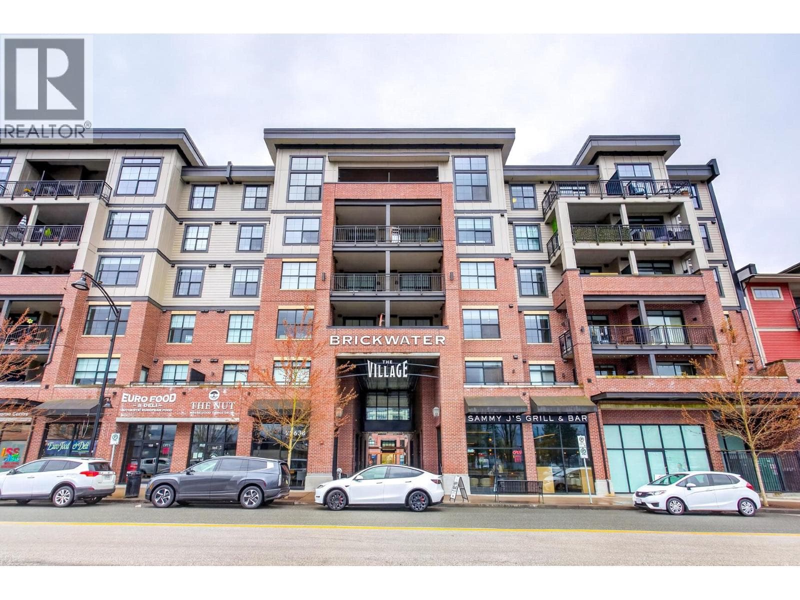 405 22638 119 AVENUE photo 2
