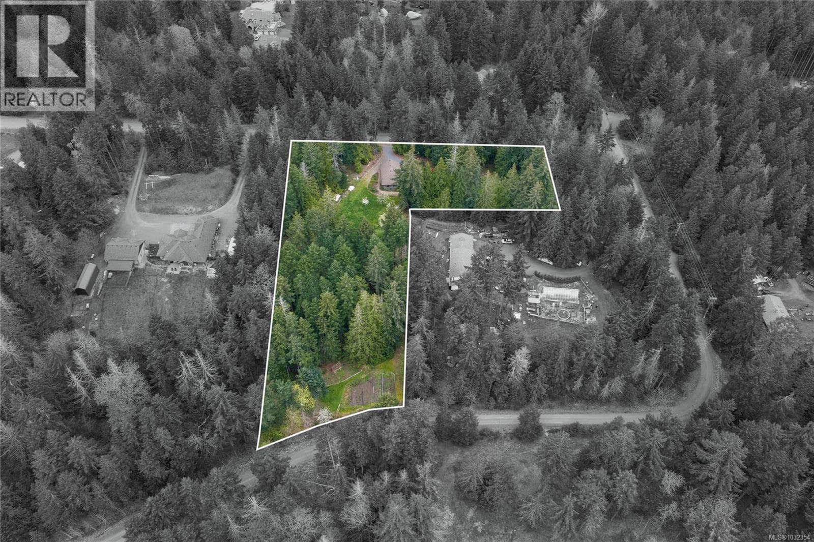 7165 Royal Dr photo 2