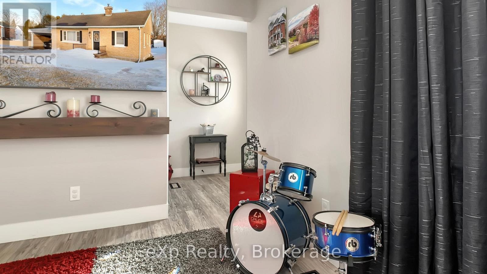 408 MCNAB STREET photo 4