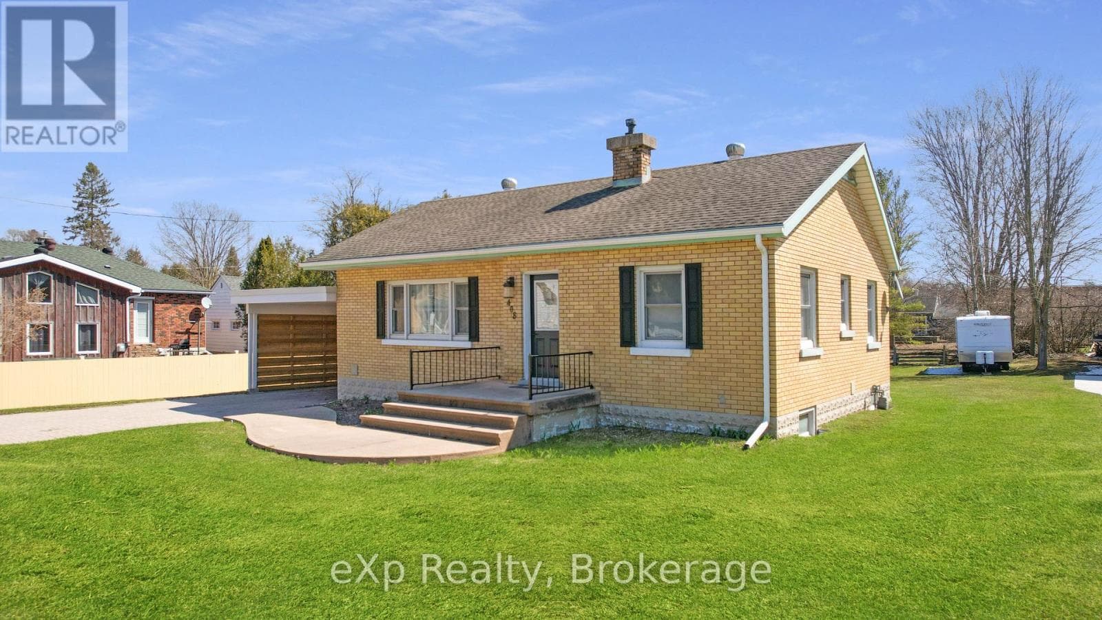 408 MCNAB STREET photo 3