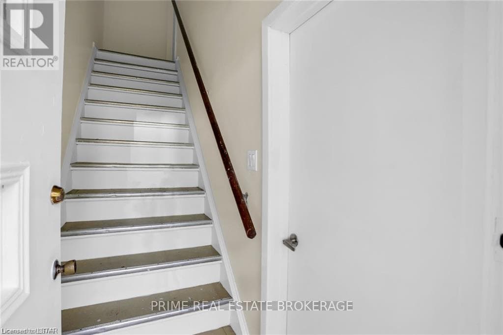 329 SALISBURY STREET photo 2