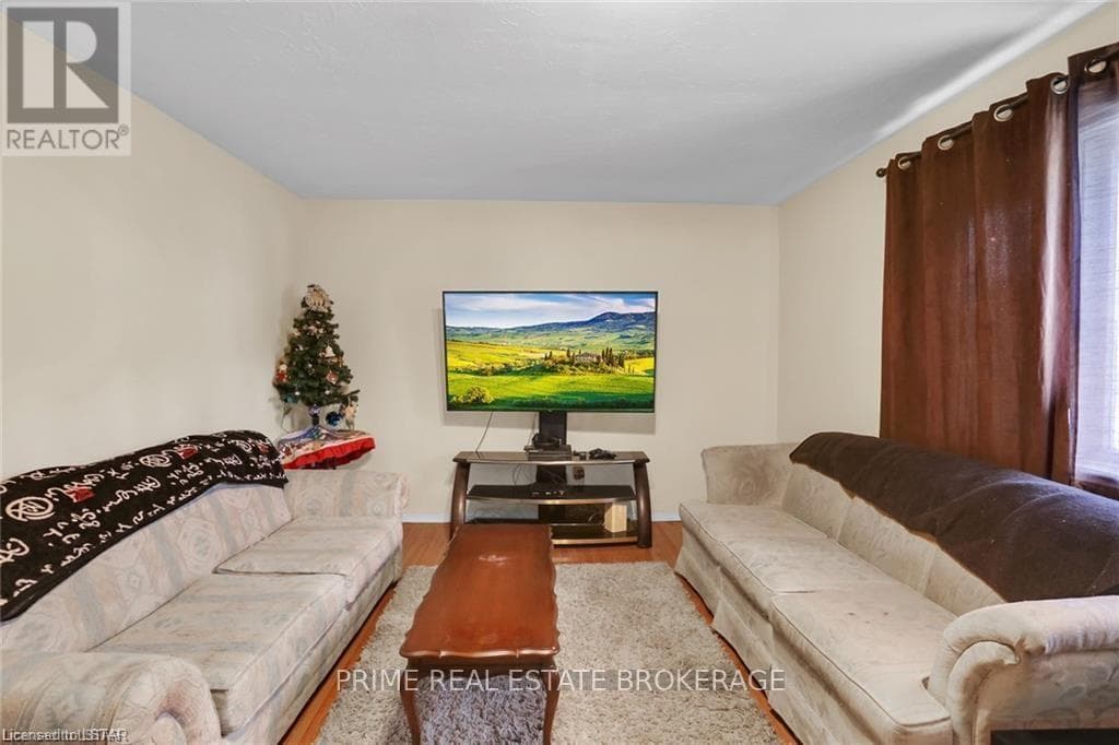 329 SALISBURY STREET photo 5