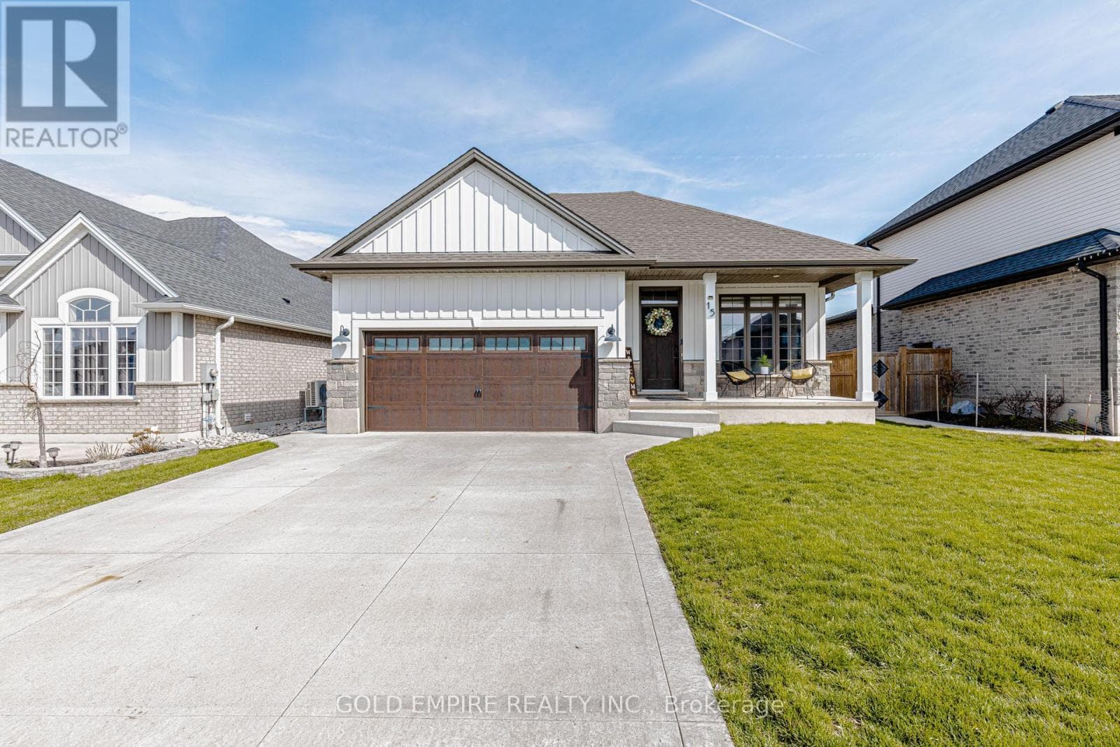 4 bed 3 bath single family at 15 MUIRFIELD DRIVE — $889,900