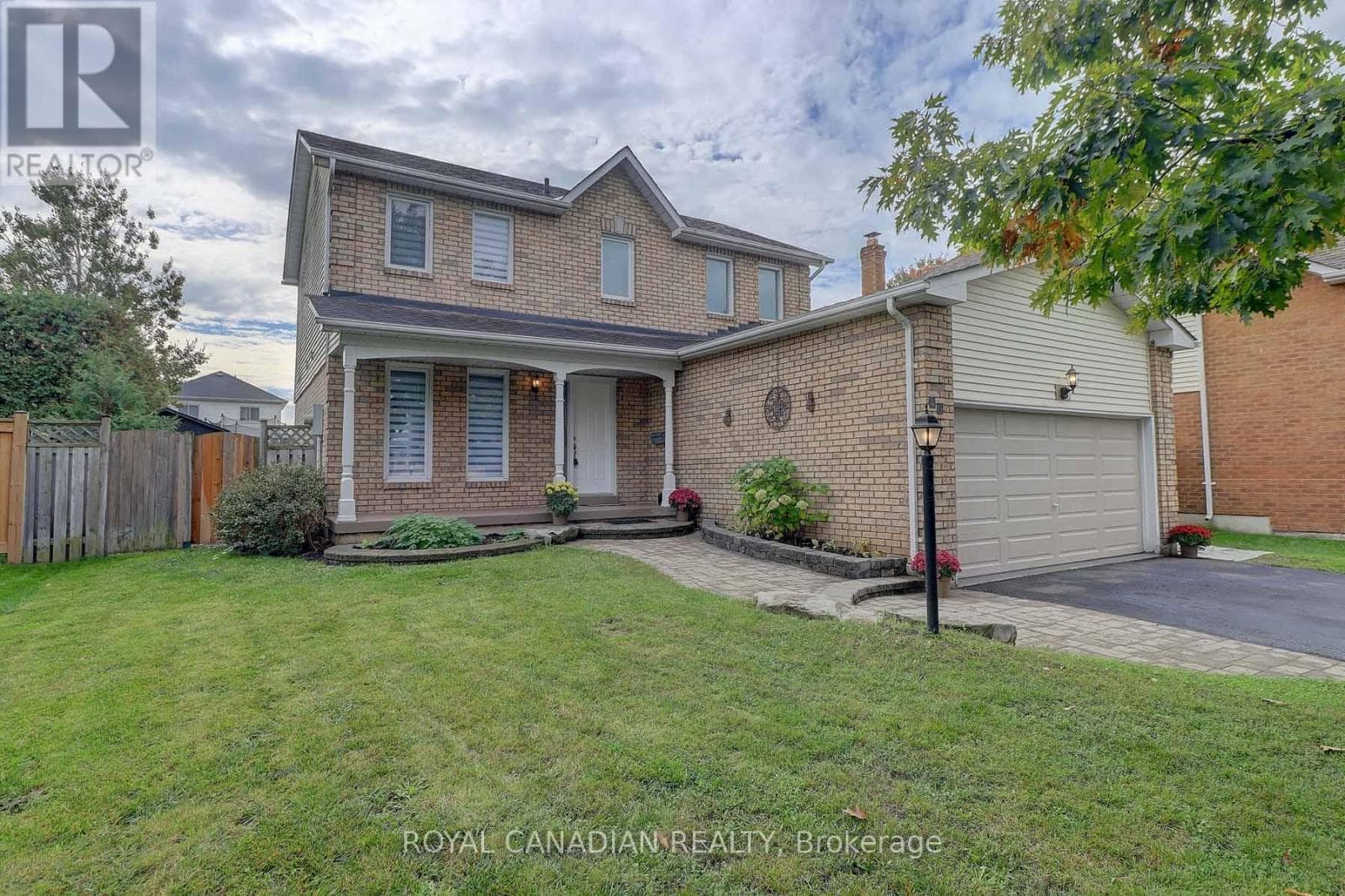 5 bed 4 bath single family at 40 DONCASTER CRESCENT — $838,888