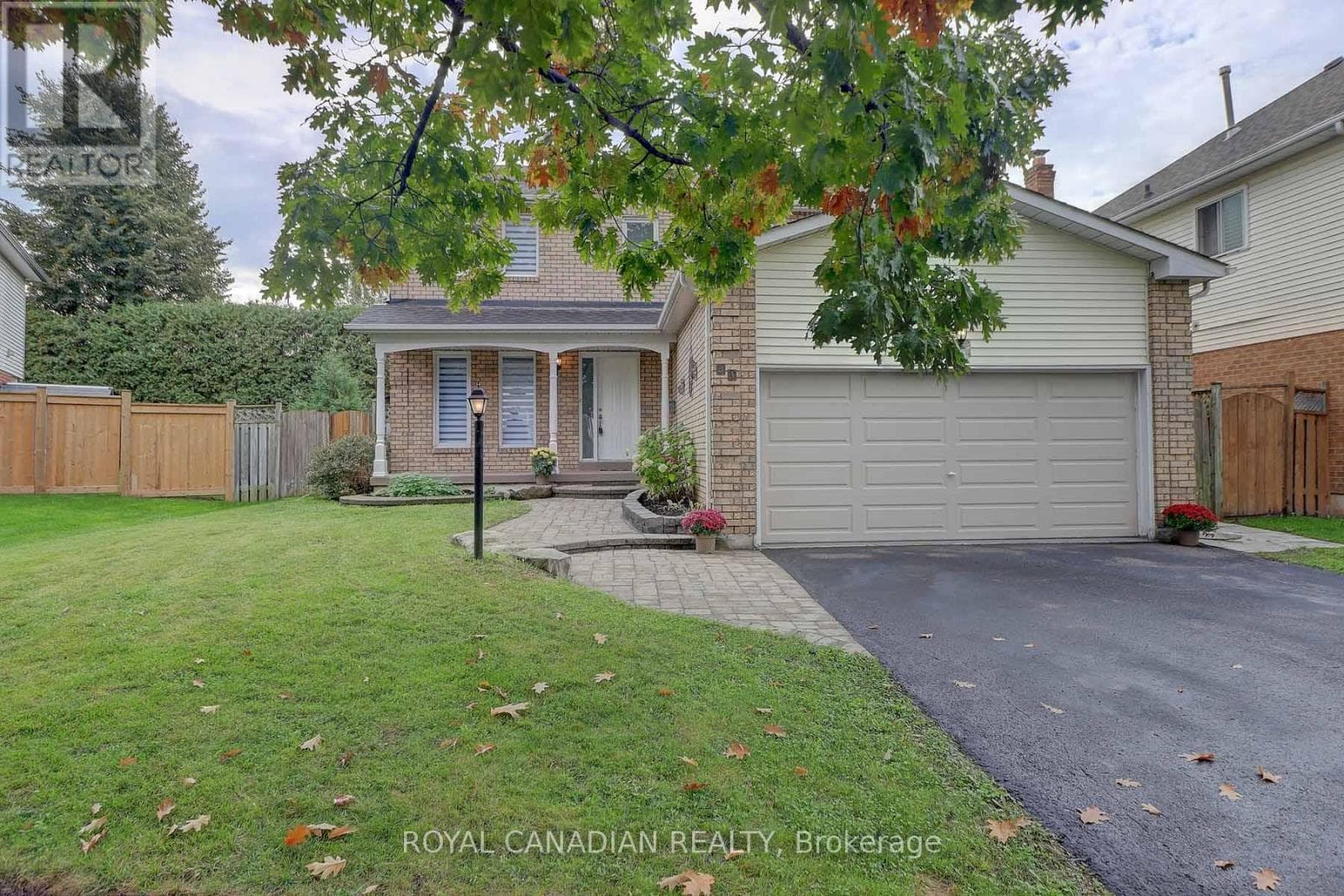 40 DONCASTER CRESCENT photo 3