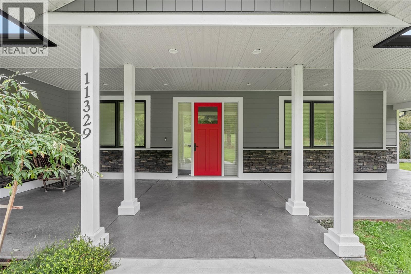 11329 Hummingbird Pl photo 3