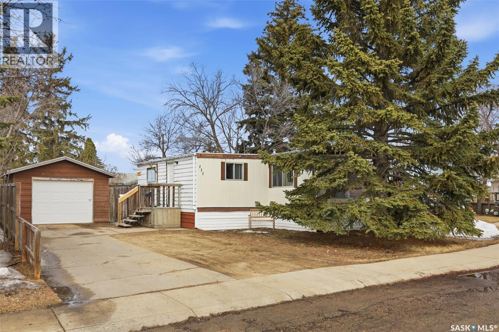 111 LELAND TERRACE