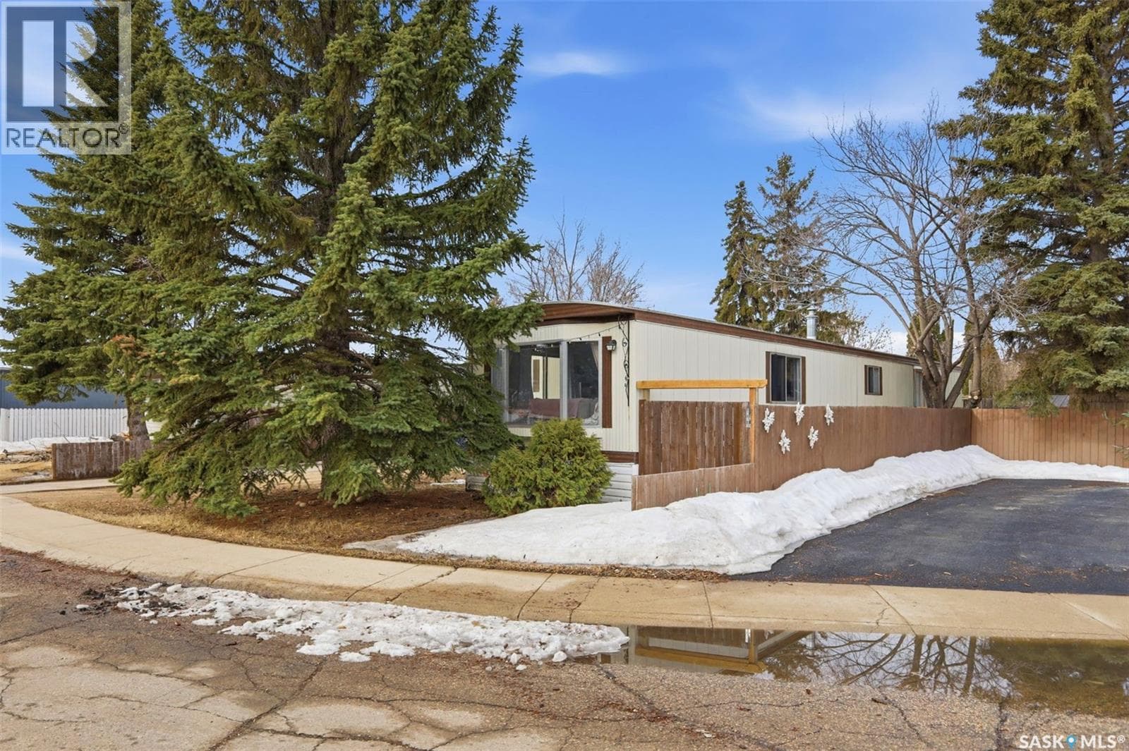 111 LELAND TERRACE — photo 2