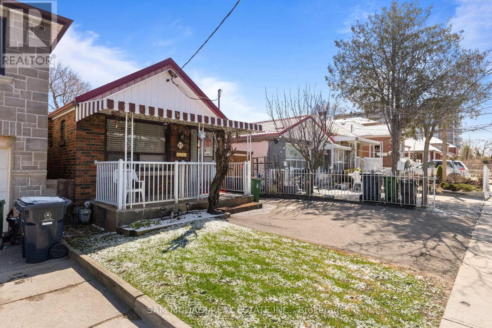 87 DYNEVOR ROAD photo 3