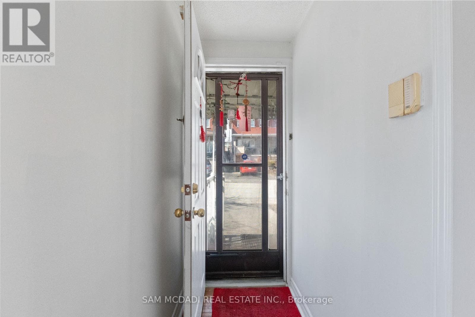 87 DYNEVOR ROAD photo 5