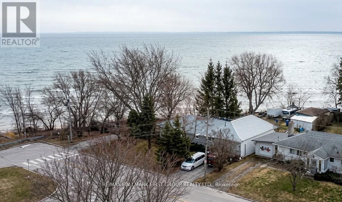 4 bed 2 bath single family at 7 D'ARCY STREET — $1,199,000
