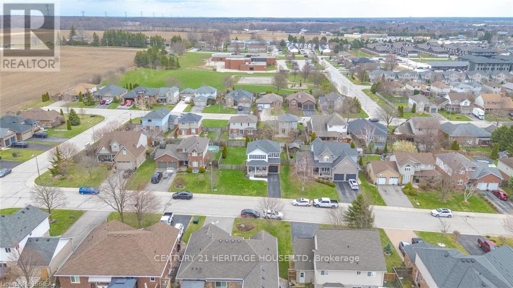 34 PRIMROSE DRIVE photo 3