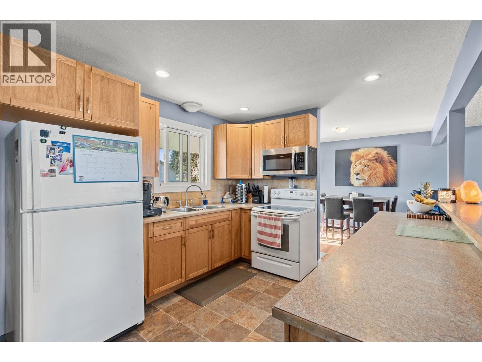 10058 Kel Vern Crescent photo 5