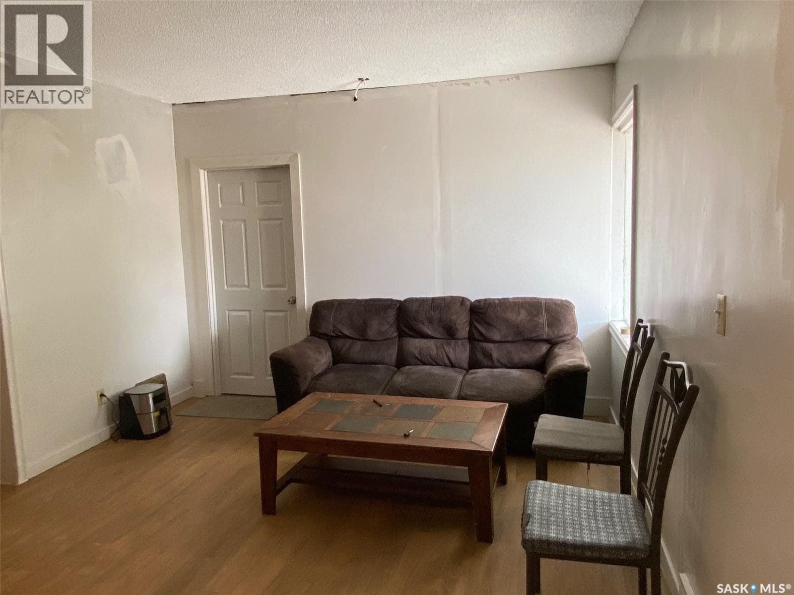 31 Irwin AVENUE — photo 5